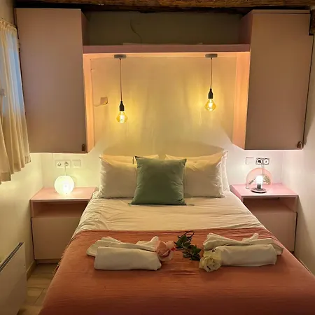 Heart Of Saint-germain Cozy 2br For 5 Aldaro Parigi
